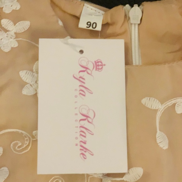 Bailey Lace Romper Dress NWT - Picture 10 of 11